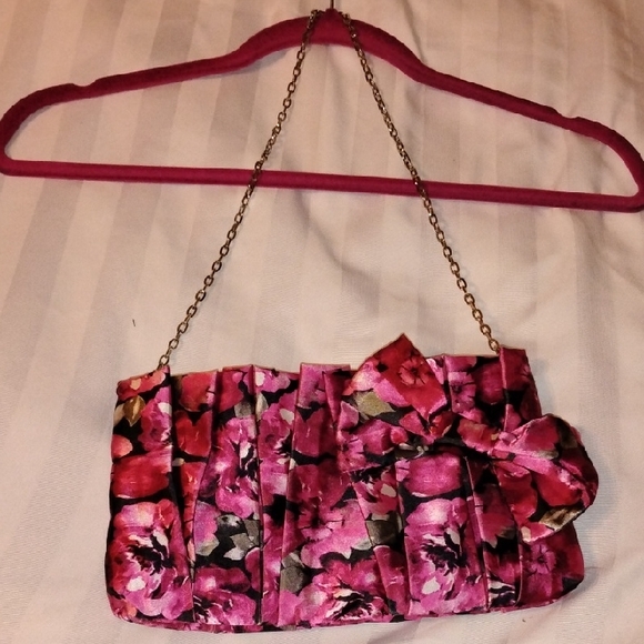 White House Black Market Satin Floral Pink Clutch Purse With Silver Chain Strap - Picture 1 of 9